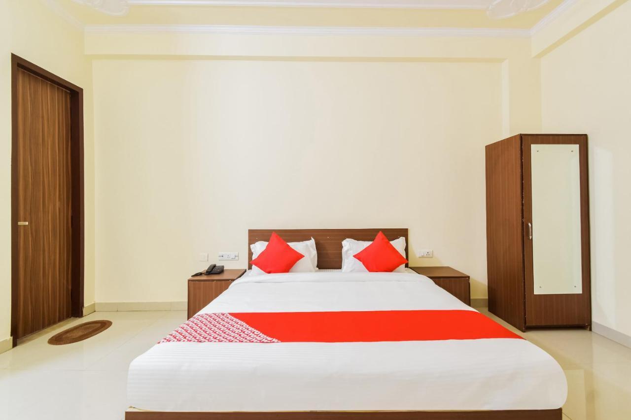 Oyo 26219 The Prince Park Chennai Exterior photo