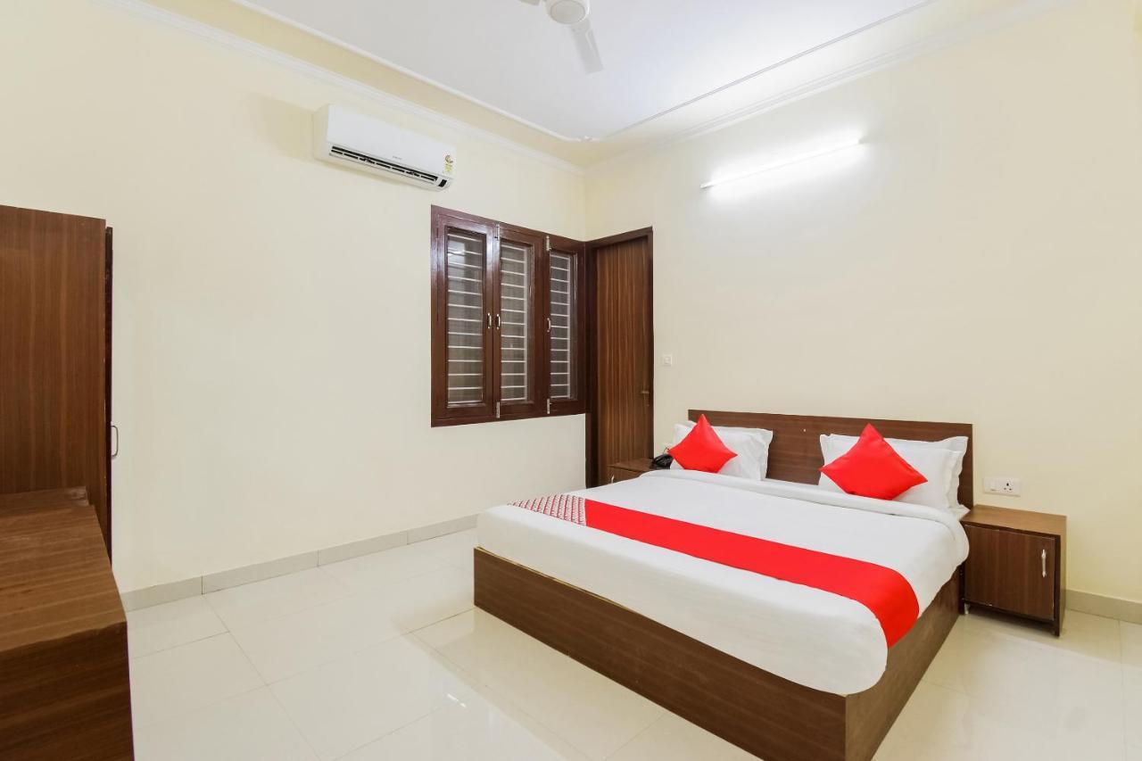 Oyo 26219 The Prince Park Chennai Exterior photo